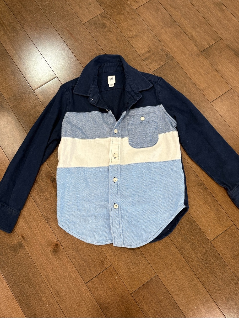 Gap Kids Boy Colourblock 100% Cotton Button Down Shirt, Blue Cream, Size S